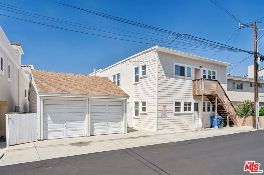 1644 Monterey Boulevard Hermosa Beach, CA 90254