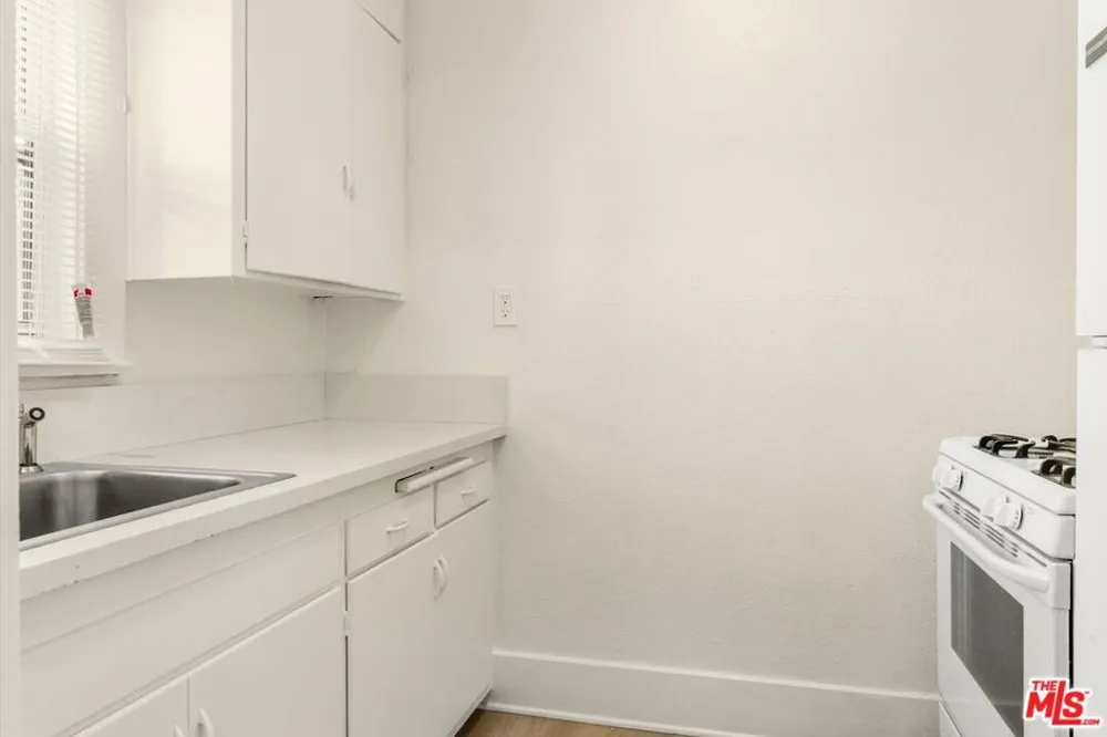 1644 Monterey Boulevard Hermosa Beach, CA 90254