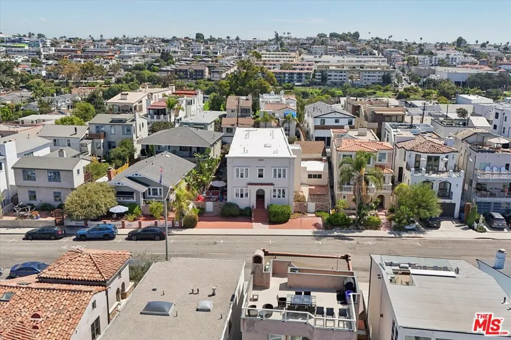 1644 Monterey Boulevard Hermosa Beach, CA 90254