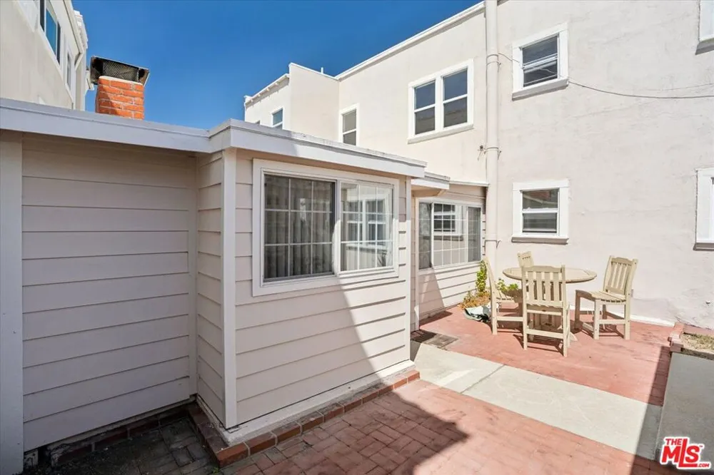 1644 Monterey Boulevard Hermosa Beach, CA 90254