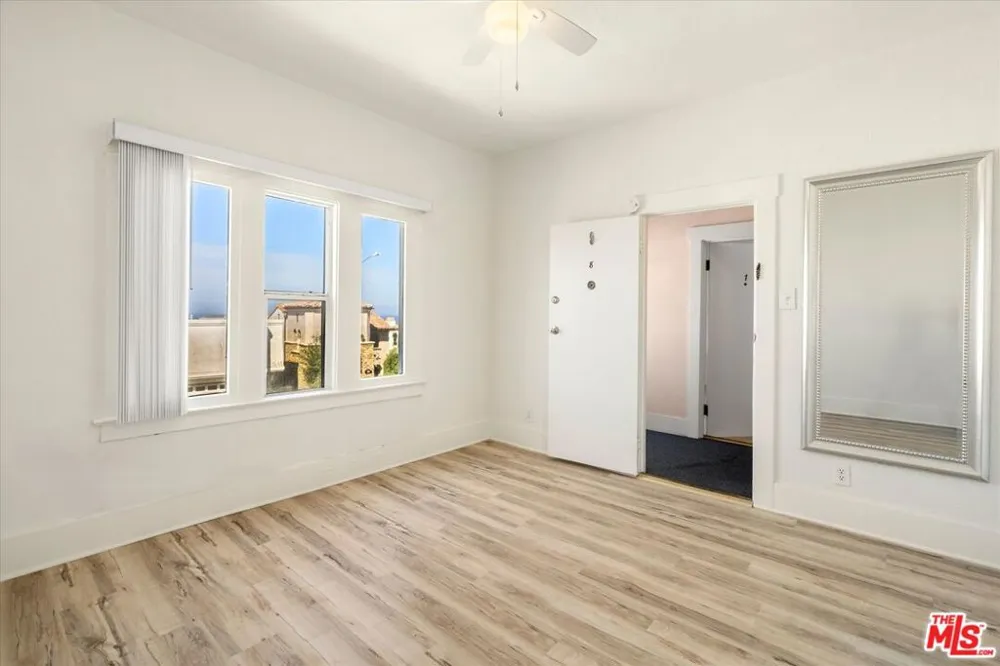 1644 Monterey Boulevard Hermosa Beach, CA 90254