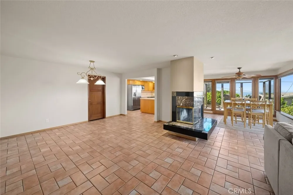 409 Tulare Avenue Morro Bay, CA 93442