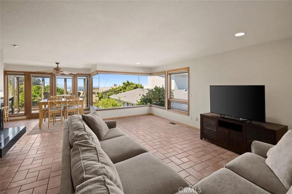 409 Tulare Avenue Morro Bay, CA 93442