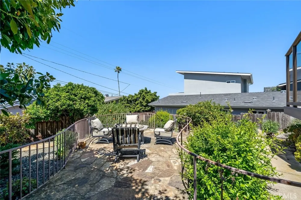 409 Tulare Avenue Morro Bay, CA 93442