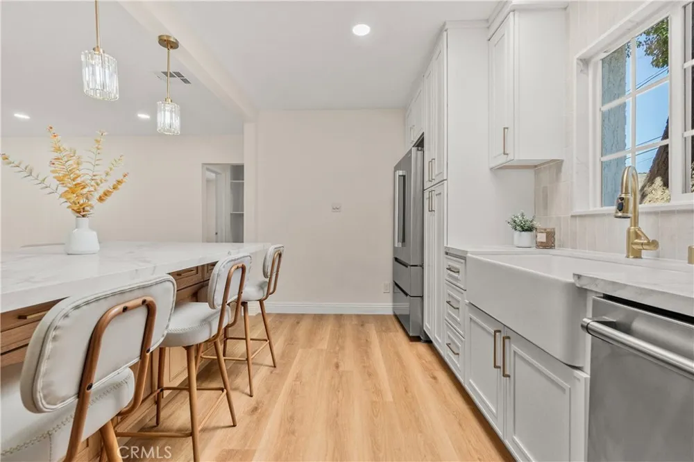 7732 Garden Grove Avenue Reseda, CA 91335