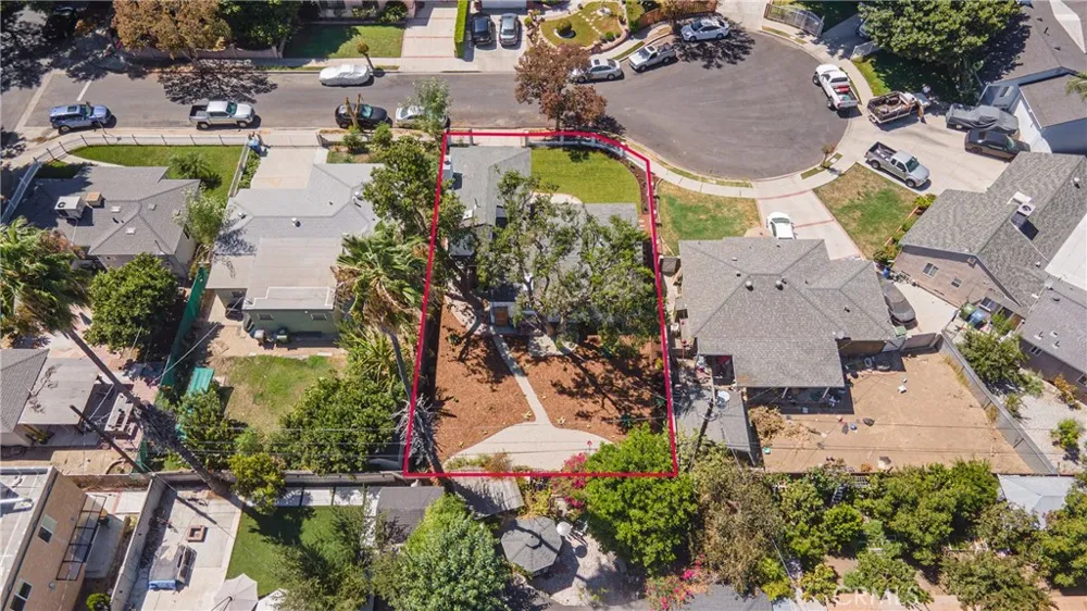 7732 Garden Grove Avenue Reseda, CA 91335