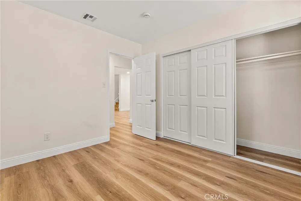 7732 Garden Grove Avenue Reseda, CA 91335
