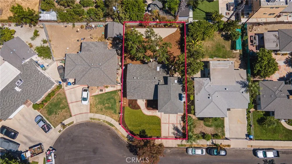7732 Garden Grove Avenue Reseda, CA 91335
