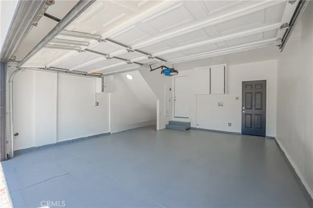 7732 Garden Grove Avenue Reseda, CA 91335