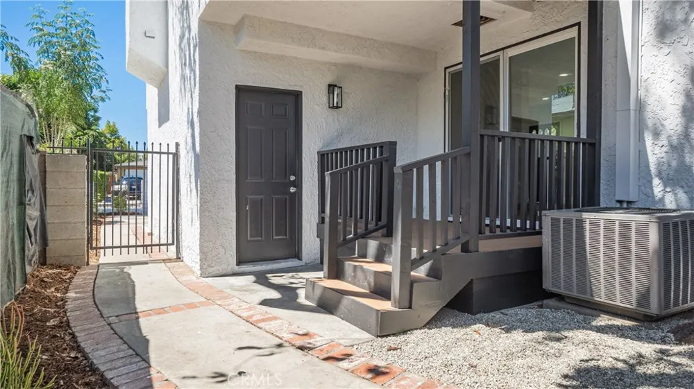 7732 Garden Grove Avenue Reseda, CA 91335