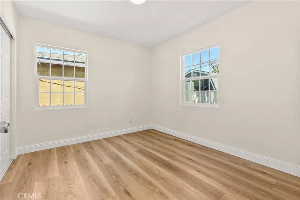 7732 Garden Grove Avenue Reseda, CA 91335