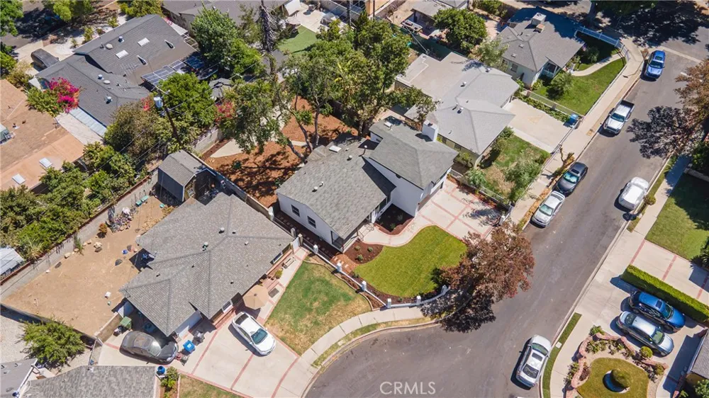 7732 Garden Grove Avenue Reseda, CA 91335