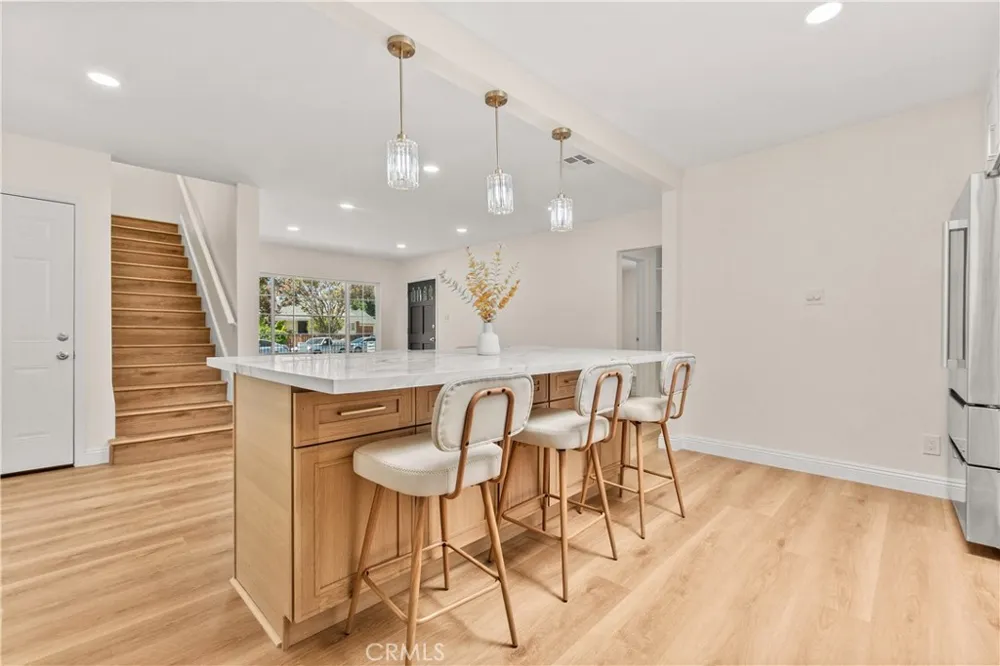 7732 Garden Grove Avenue Reseda, CA 91335