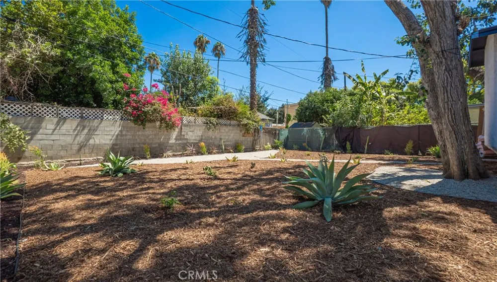 7732 Garden Grove Avenue Reseda, CA 91335