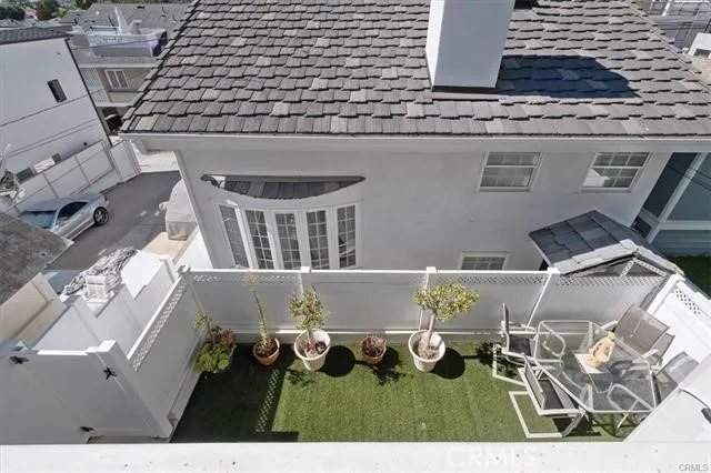 613 Poppy Avenue Newport Beach, CA 92625