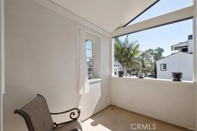 613 Poppy Avenue Newport Beach, CA 92625