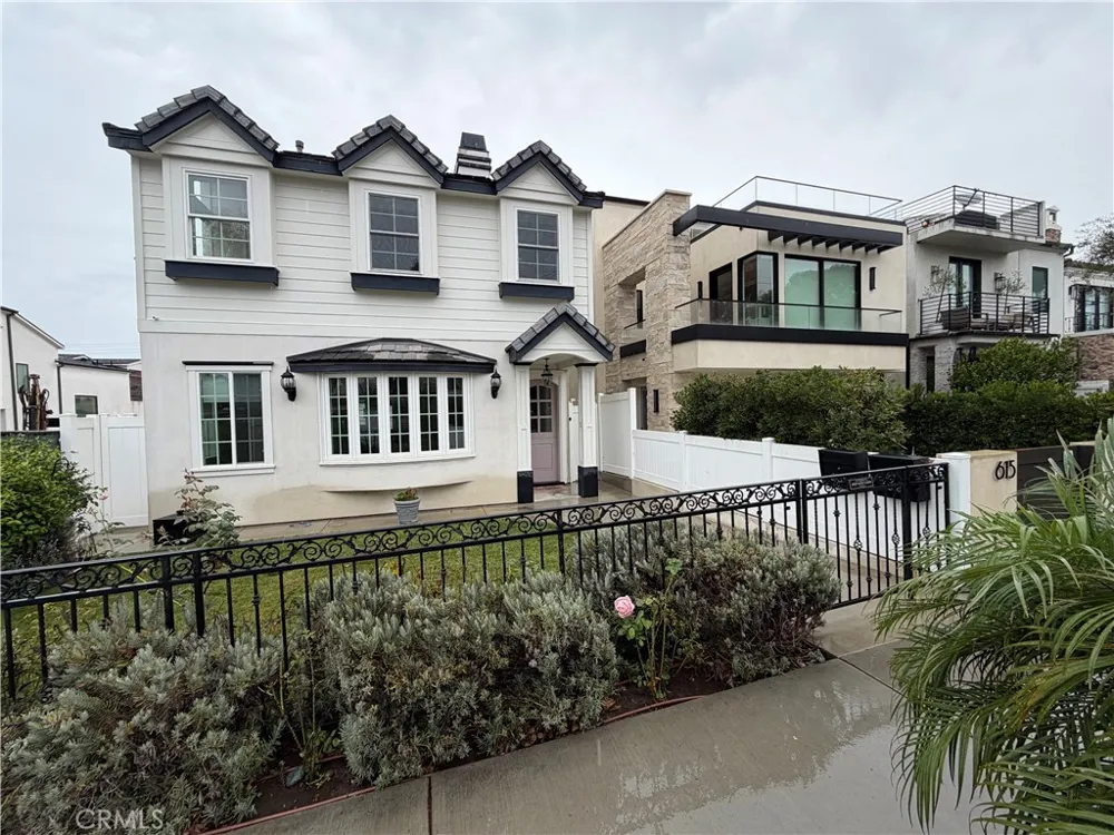 613 Poppy Avenue Newport Beach, CA 92625