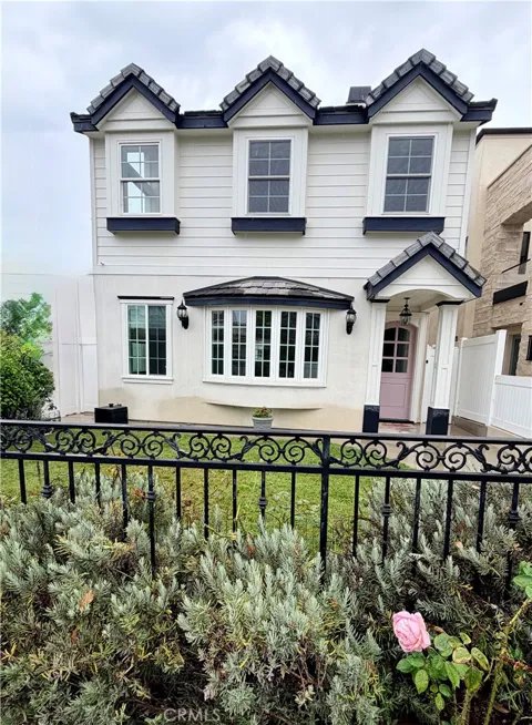 613 Poppy Avenue