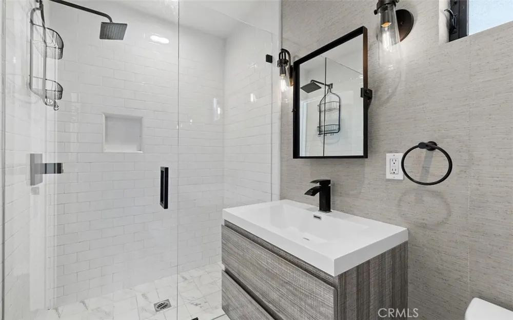 1537 Lakeshore Echo Park, CA 90026