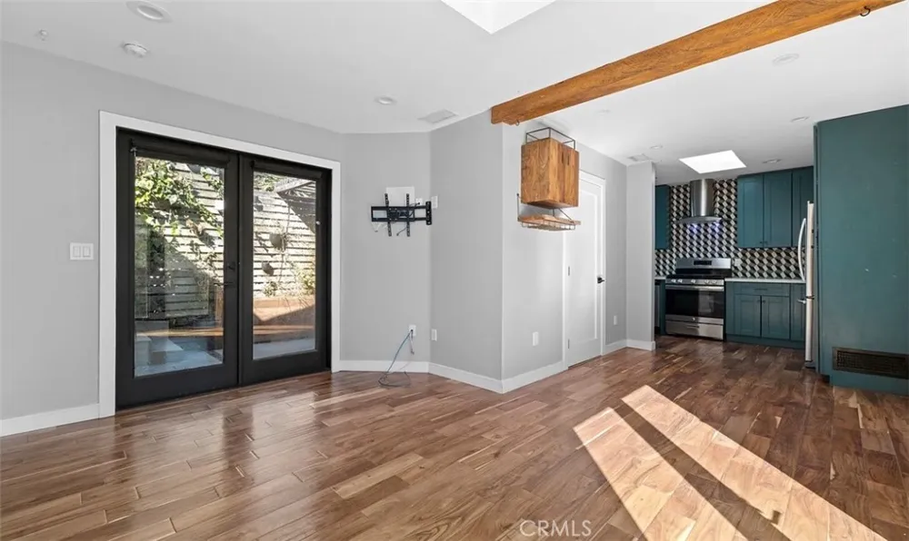 1537 Lakeshore Echo Park, CA 90026