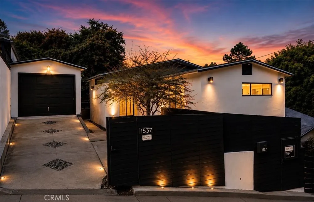 1537 Lakeshore Echo Park, CA 90026