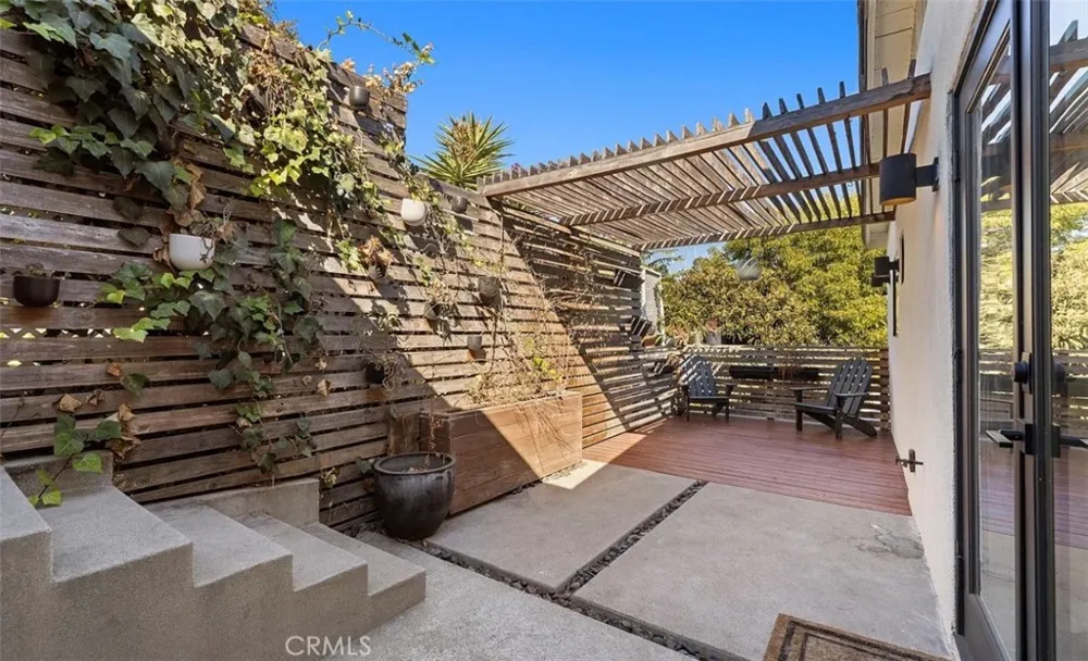 1537 Lakeshore Echo Park, CA 90026