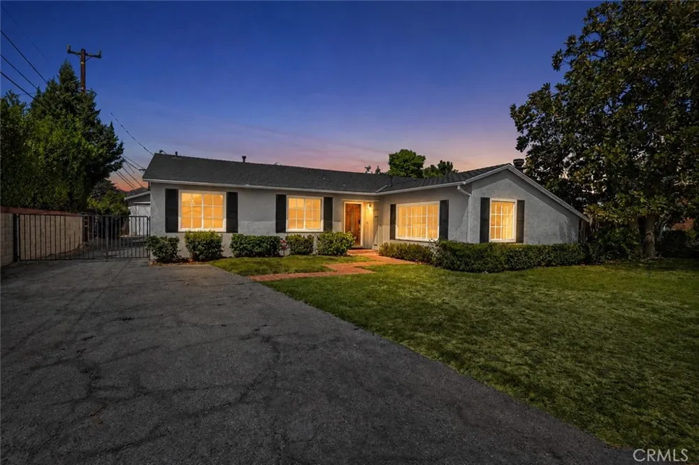 151 E Wistaria Arcadia, CA 91006