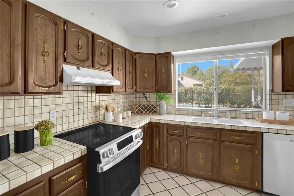 151 E Wistaria Arcadia, CA 91006