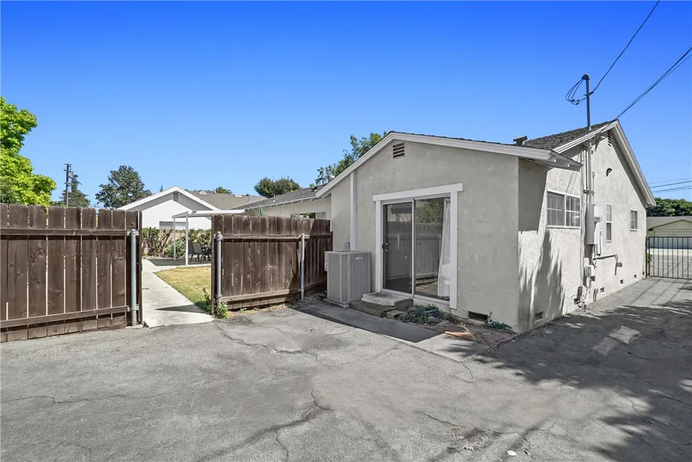 151 E Wistaria Arcadia, CA 91006