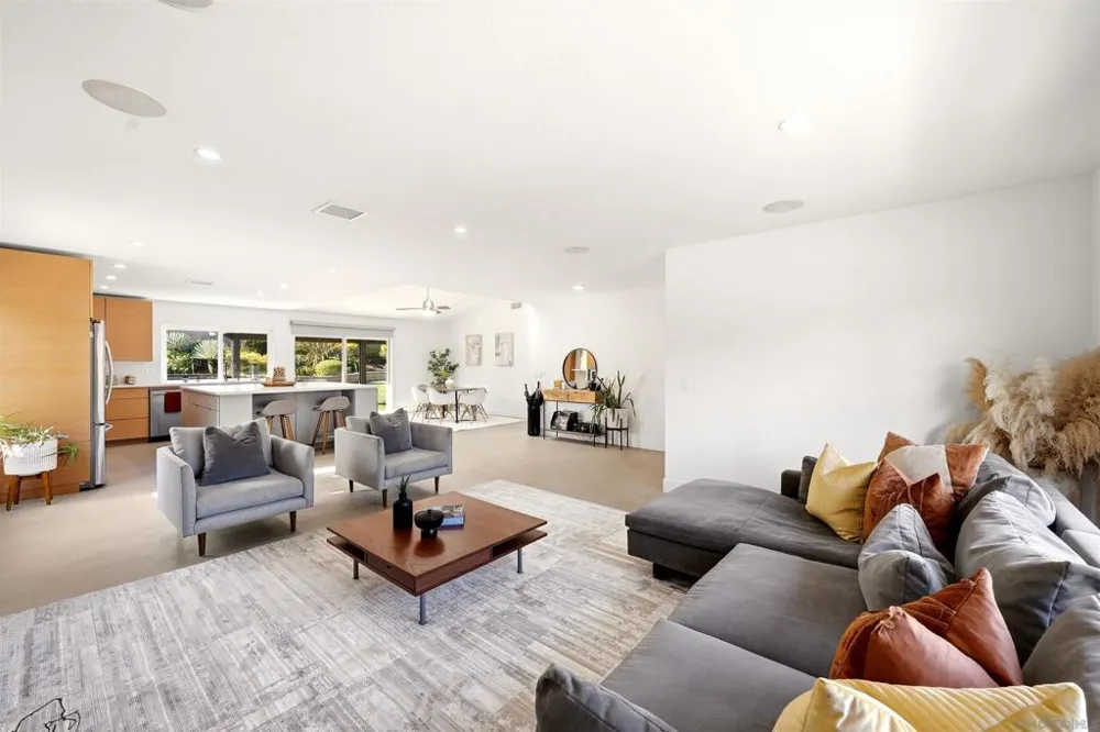 1651 Mapleleaf Encinitas, CA 92024