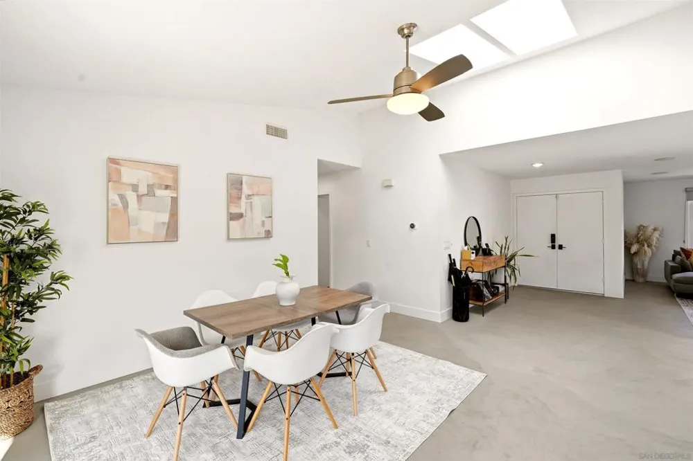 1651 Mapleleaf Encinitas, CA 92024