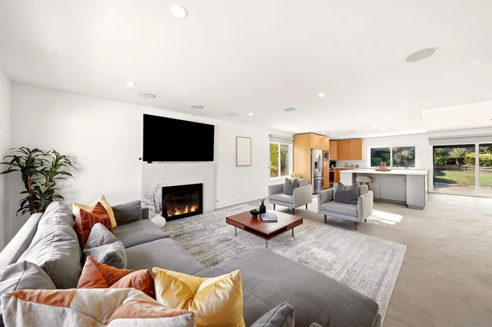 1651 Mapleleaf Encinitas, CA 92024