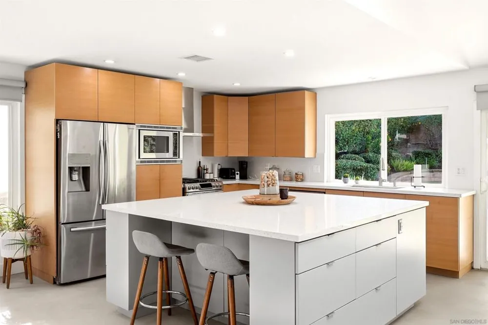 1651 Mapleleaf Encinitas, CA 92024