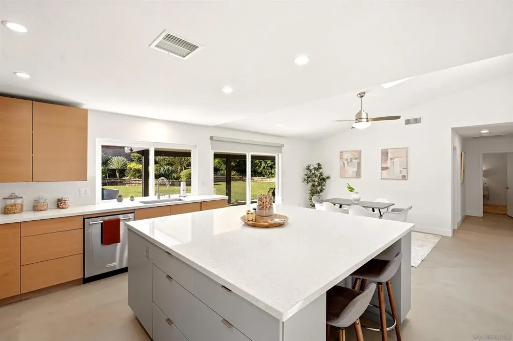 1651 Mapleleaf Encinitas, CA 92024