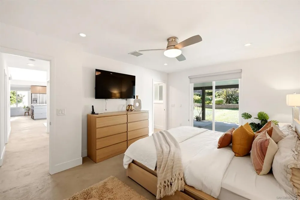1651 Mapleleaf Encinitas, CA 92024