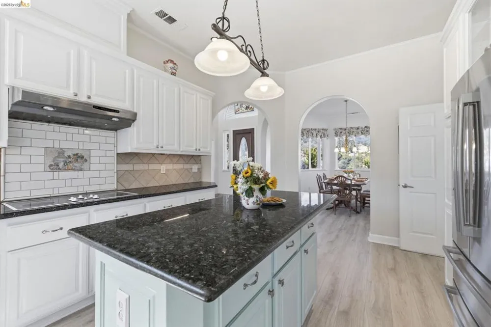 6242 Bluff View Road Copperopolis, CA 95228