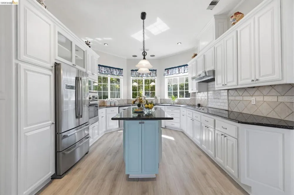 6242 Bluff View Road Copperopolis, CA 95228