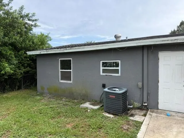 1219 Highland Road Lake Worth, FL 33462