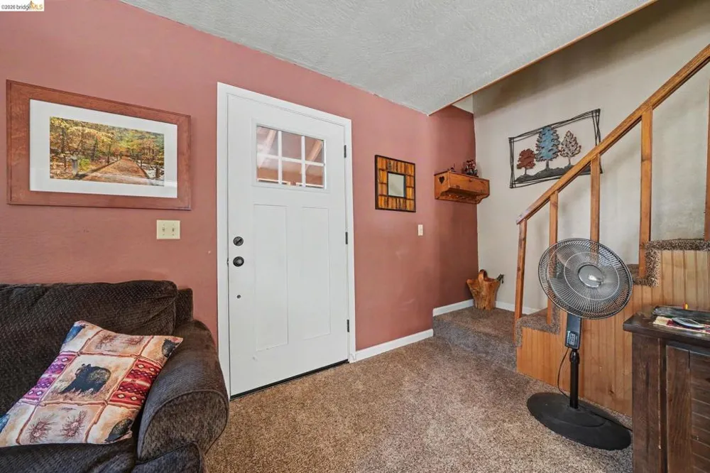 718 Mauna Kea Dr Arnold, CA 95223
