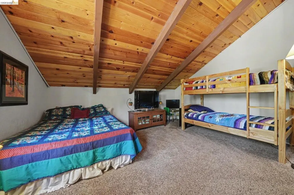 718 Mauna Kea Dr Arnold, CA 95223