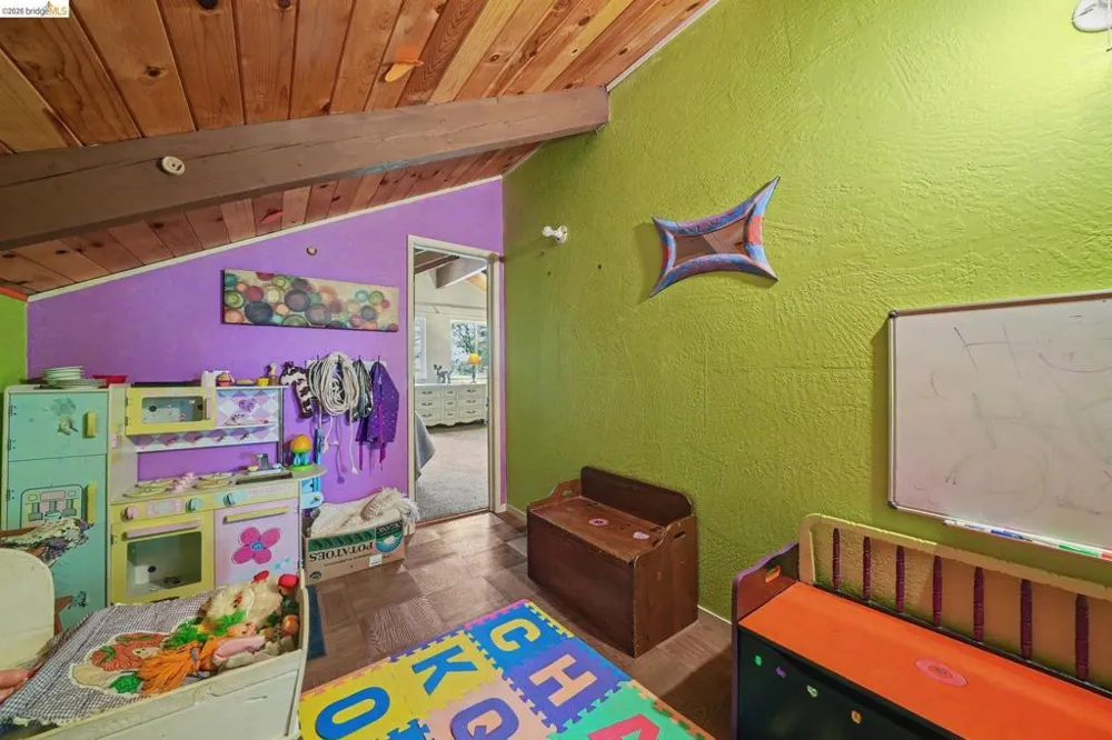 718 Mauna Kea Dr Arnold, CA 95223