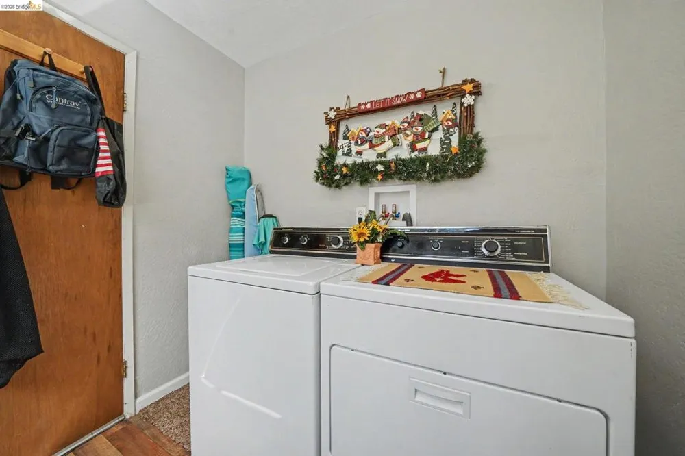 718 Mauna Kea Dr Arnold, CA 95223
