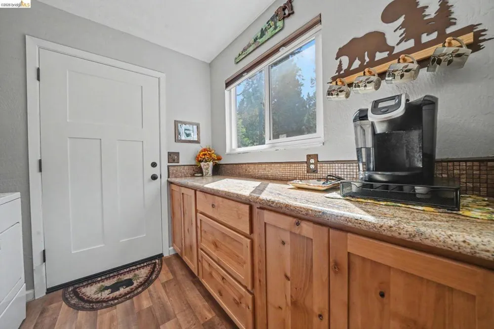 718 Mauna Kea Dr Arnold, CA 95223