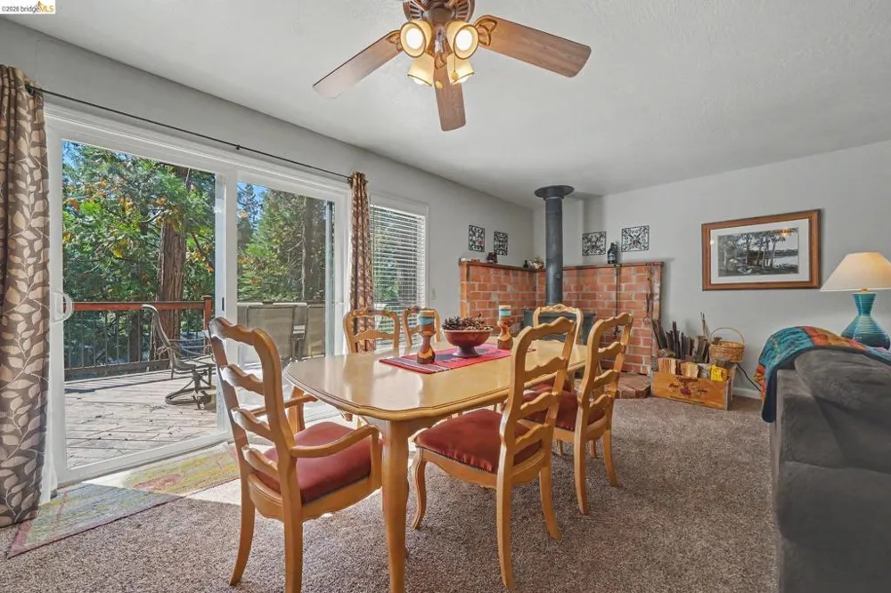 718 Mauna Kea Dr Arnold, CA 95223