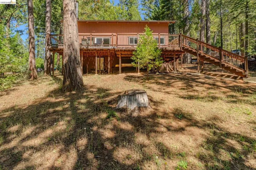 718 Mauna Kea Dr Arnold, CA 95223