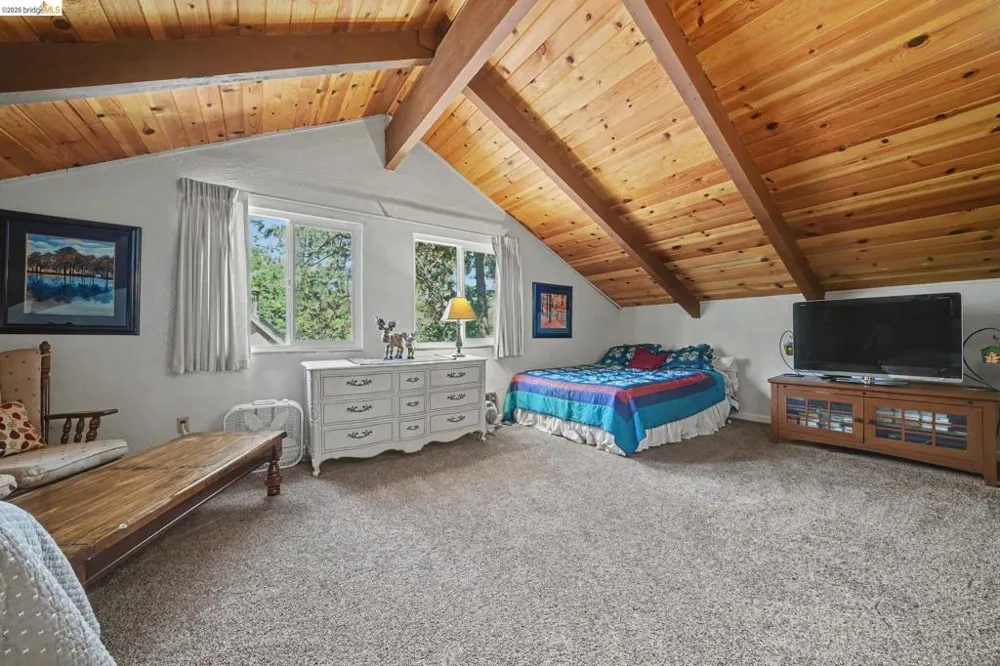 718 Mauna Kea Dr Arnold, CA 95223