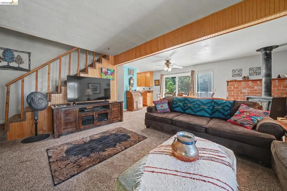 718 Mauna Kea Dr Arnold, CA 95223