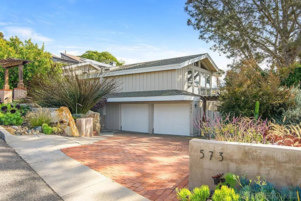 573 Amphitheatre Dr Del Mar, CA 92014