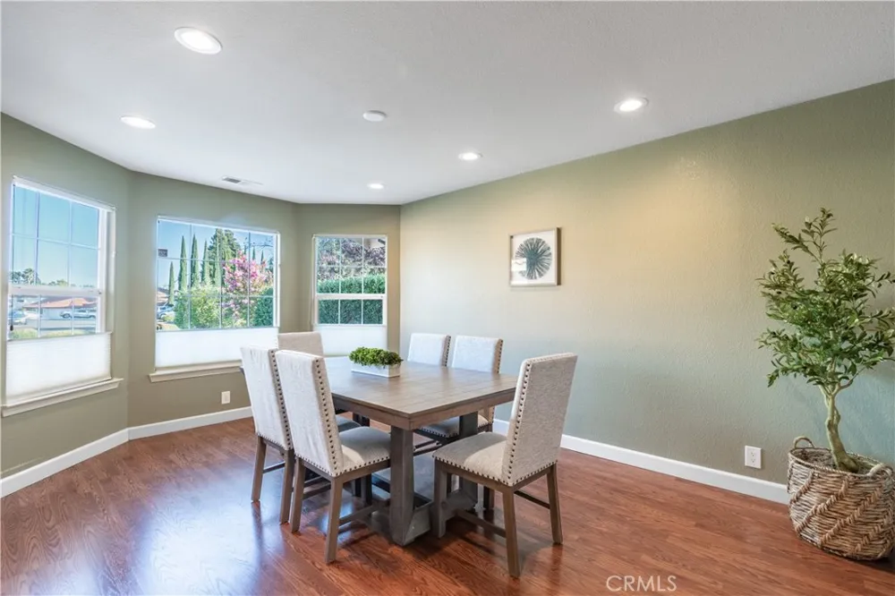 909 Saint Ann Paso Robles, CA 93446