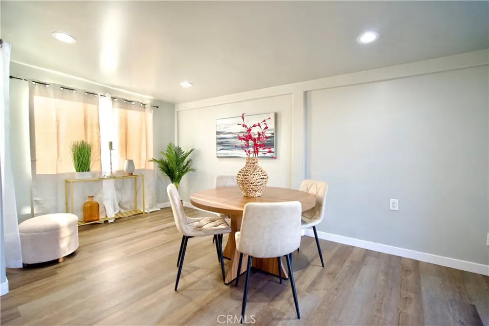 13425 Downey Ave Paramount, CA 90723